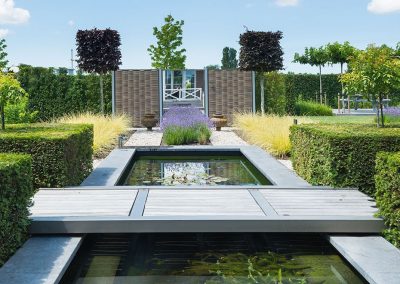 Dutch Quality Gardens Bosman Tuinadvies Moderne Strakke Tuin Met Vijvers Liggend Op Het Westen Foto 1 Min